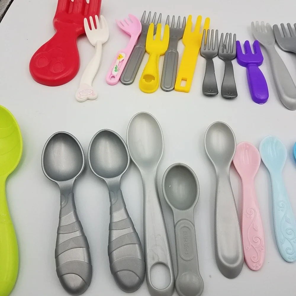 Childrens mixed lot play utensils Foks Spoons Knives Spatulas Ladels Turners Mis